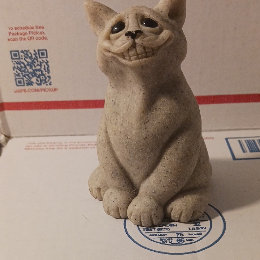 Tan Minimalist Cat Decor Accent Chester Cat #109